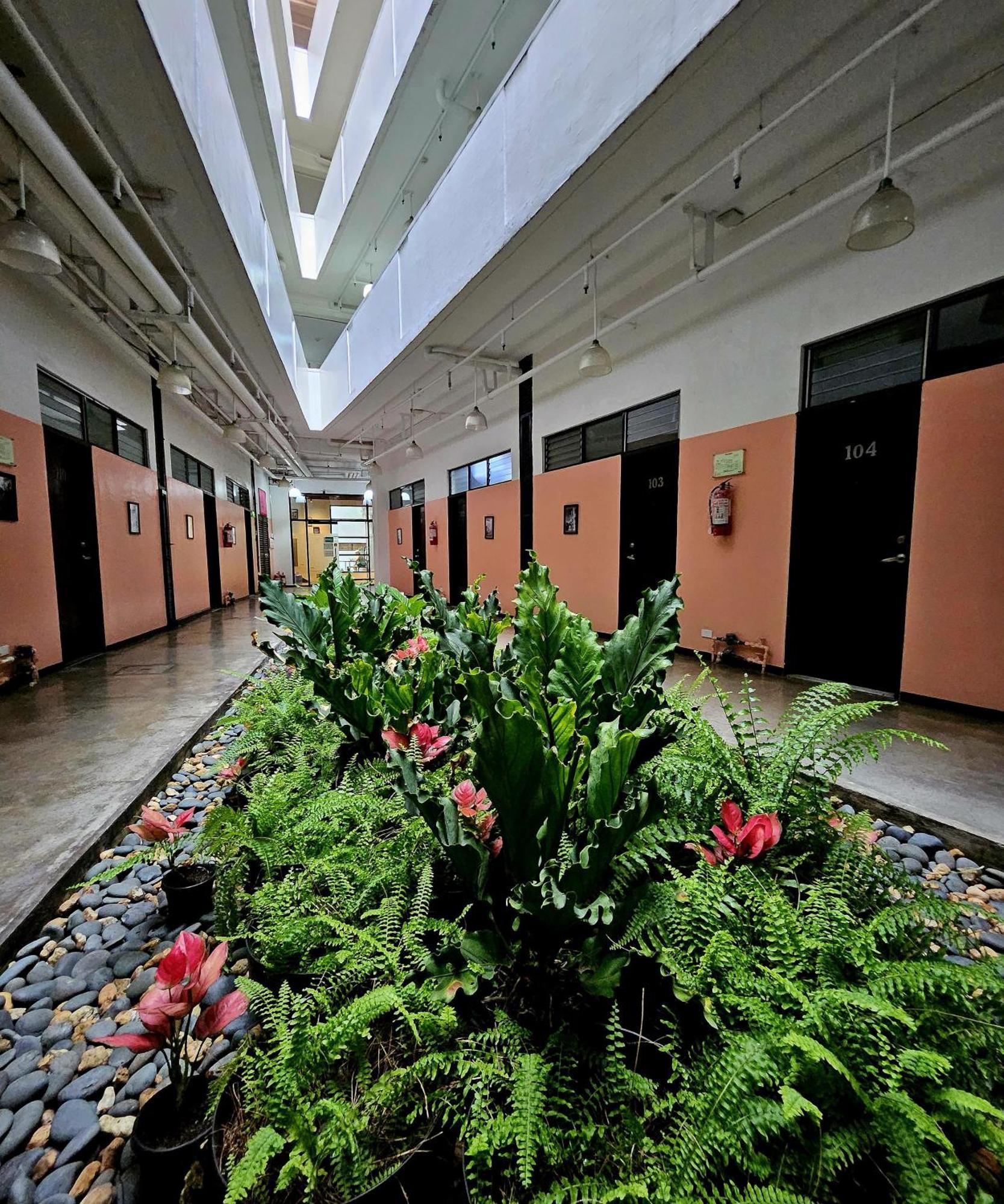 Monchere Dormitory Manila Exterior foto